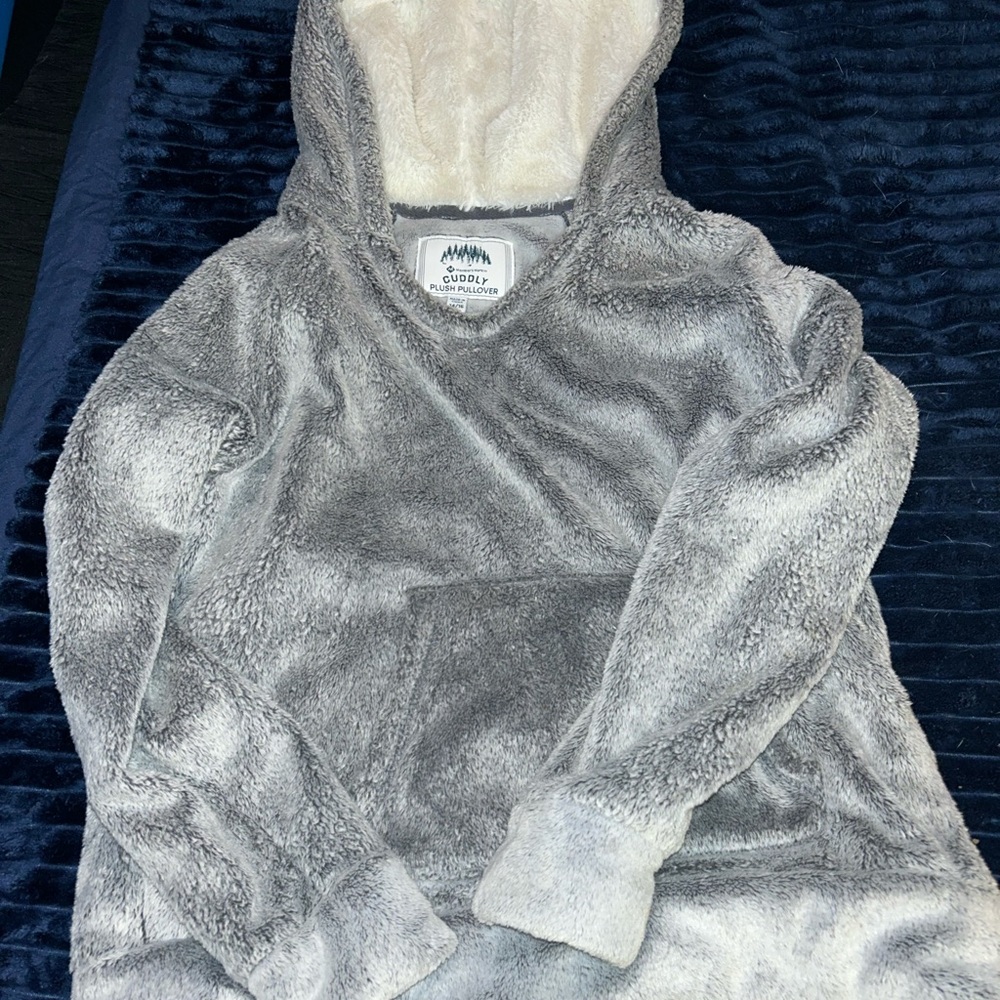 Cozy Gray Hooded Sweater